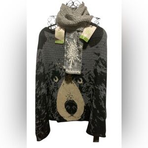 NWT Bear Sweater with Knit Snowflake Scarf…